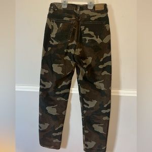 American Eagle- Camo print • Corduroy pants